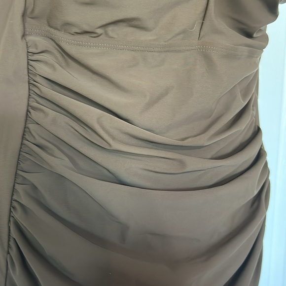 Smismivo tummy control neutral one-piece halter neck swim Brown size XXL/18W - Picture 3 of 12